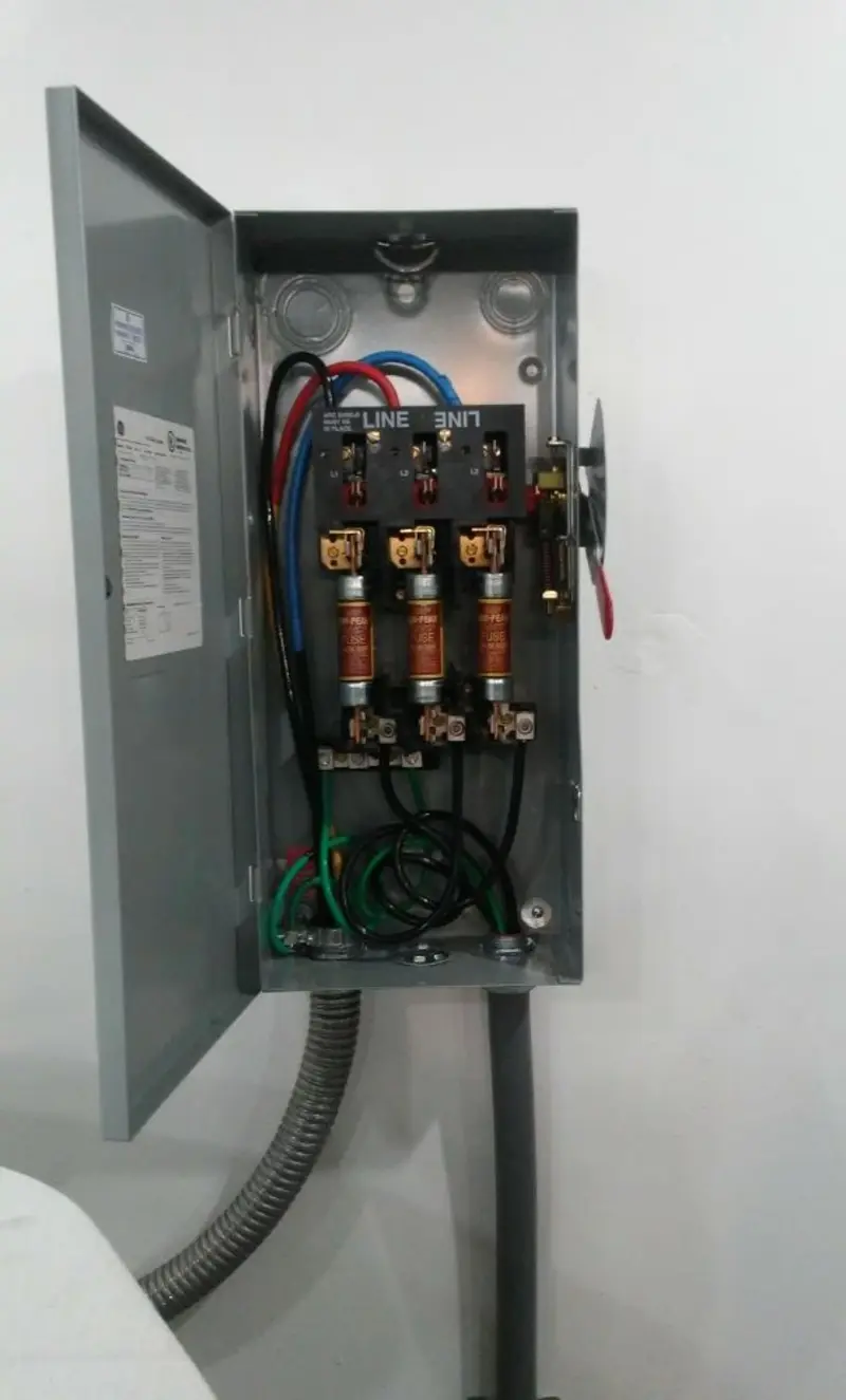 Three-phase disconnect switch installed for Smoke Detector Installation in Honeygo